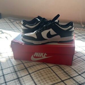 nike panda dunks low